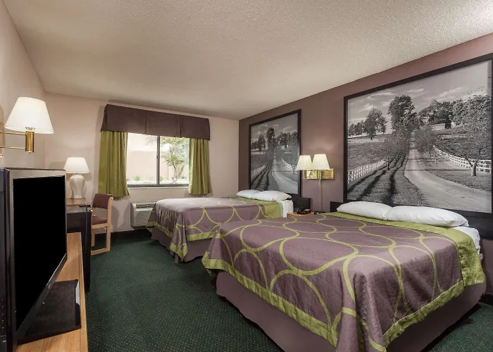 Super 8 By Wyndham Carrollton