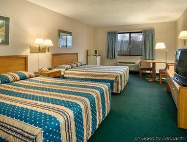 Super 8 By Wyndham Hotel Carrollton