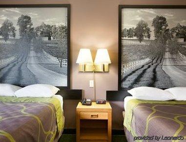 Super 8 By Wyndham Hotel Carrollton