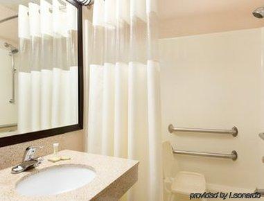 Hotel Super 8 By Wyndham 2*