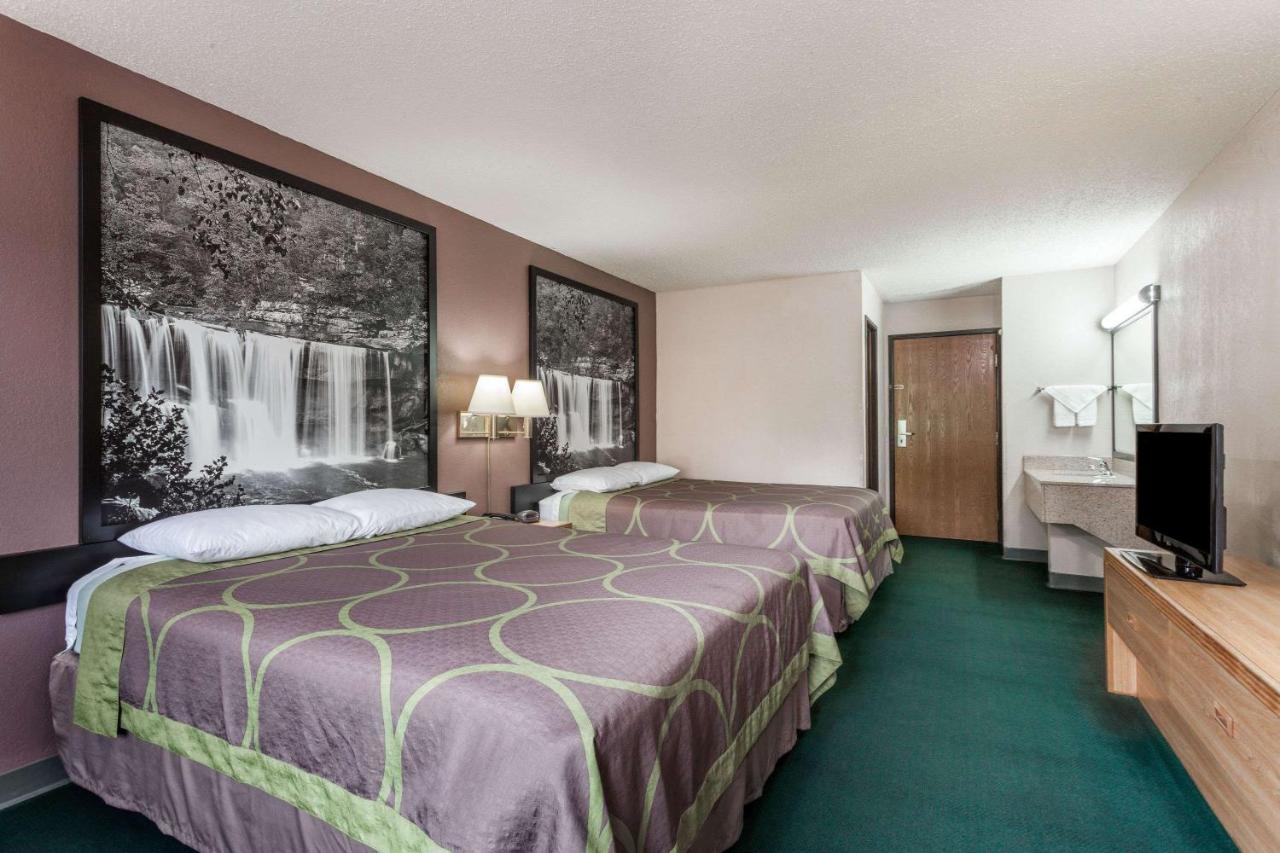 Super 8 By Wyndham Carrollton